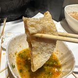 武汉！吃到了！0.8一根的砂锅串串…..