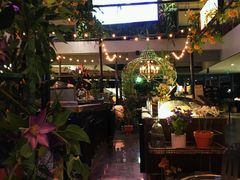 -查特花园美食广场(西单大悦城店)