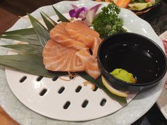 生吃三文鱼-梦山水日本烧肉(五四广场店)