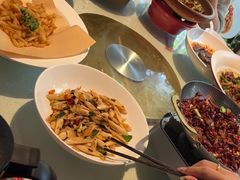 -阿瓦山寨·湘菜现炒·剁椒鱼头王(咸阳总店)