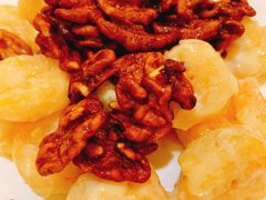 核桃虾球-新港海鲜酒家