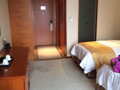 -无锡鼎尚皇冠酒店