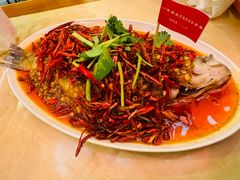 蒜爆鱼-杨氏青龙虾·吃蟹季(珠江路店)