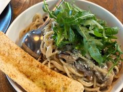 -BOURBON 玻本美式餐厅酒吧(虹桥新天地店)