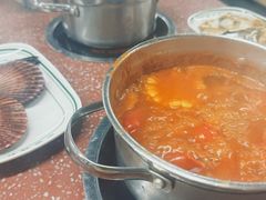 -四囍码头海鲜烧烤自助火锅(外滩南京东路悦荟广场店)