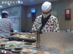 现场制作-争鲜回转寿司(金桥家乐福店)