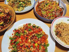 -自贡盐帮菜·玩辣餐厅(樱花园西街店)