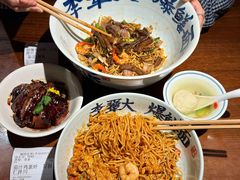 -李犟大爆鳝面·手工蟹黄包(湖滨西湖店)