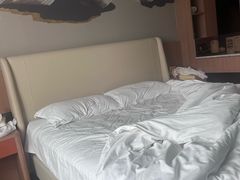 -爱舍海岸酒店(香港中路五四广场店)