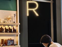 -星巴克臻选(华堂·新辰汇店)