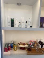 -悦颜美佳·美容·美甲美睫