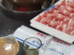 -楼外楼大刀肉传统火锅(西安大路店)