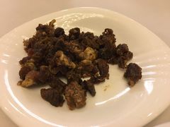 赠送牛肉-聚春园自助餐厅(东街口店)