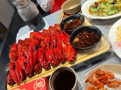 -肥肥虾庄·金牌油焖大虾(东湖欢乐谷店)