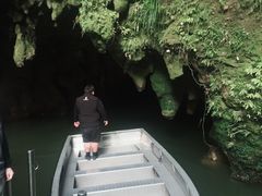 -怀托摩萤火虫洞