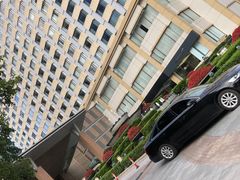 -香格里拉鱼跃地中海西餐厅·牛排披萨