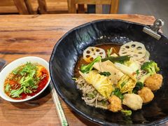 -万记麻辣烫国展总店