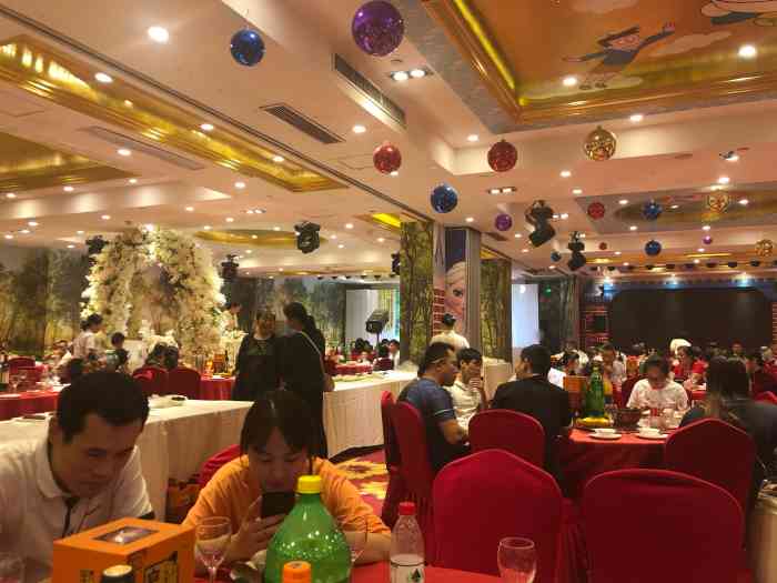 高铁凯瑞国际酒店食尚坊-"主要以会议为主,味道尚可,环境好.