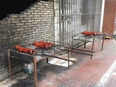 -黄记四更烤乳猪店