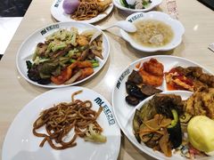 -梦航彩虹之约自助餐厅(华府天地店)