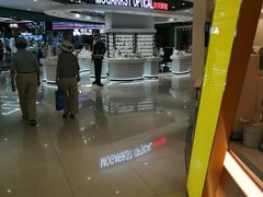 -沫芮眼镜·蔡司官方授权店(人民广场店)