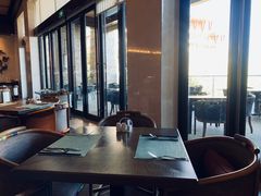 靠窗位-大理实力希尔顿酒店•香全日制餐厅