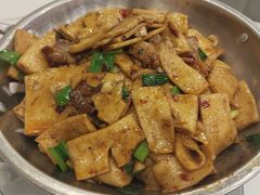 -江城燕子大排档(江汉路步行街店)