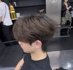 -尤司男士国潮理发馆