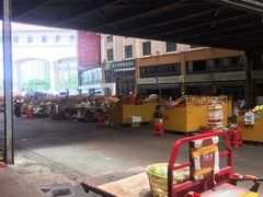 -三亚新鸿港水果一级批发市场
