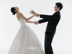 -至臻微拉婚纱摄影