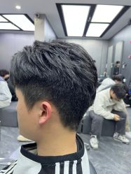 -米可造型烫发染发