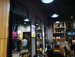 -MOVAN  HAIR莫凡匠人发型屋