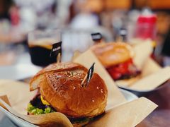 美式经典牛肉汉堡-shark burger·鲨鱼汉堡(交子大道店)