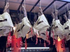 -帅巴人舅母子腊蹄民俗村