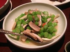 菜心炒口蘑-湖滨28中餐厅·西湖宴·杭州君悦酒店
