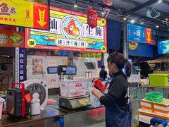 -三亚火车头万人海鲜广场