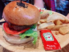 -龙治汉堡(中华城店)