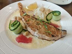 -Two Birds One Stone·一石二鸟(诚品生活店)