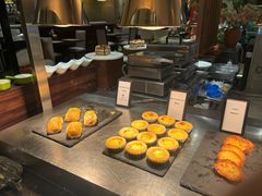 -广州万富希尔顿酒店·感趣自助餐厅·金秋蟹宴生蚝海鲜刺身