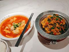 -渝是乎酸菜鱼·川渝小炒(新世界百货望京店)