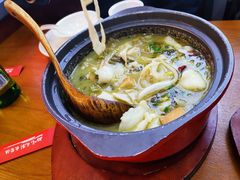 -周鱼小馆石锅酸菜鱼(活力汇店)