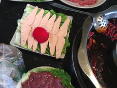 -茅草房·河畔园林火锅