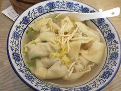 鸡汤三鲜大馄饨-绿杨馄饨店(湖滨新天地店)