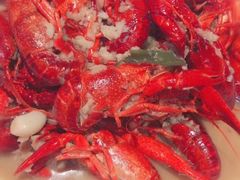 -虾弄弄海派小龙虾·牛羊蝎子火锅