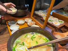-良米山·云南野生菌过桥米线(上海首店)