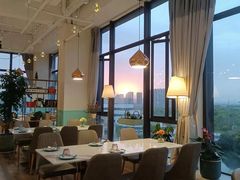 -荣耀.西式融合餐厅(留云湖店)