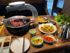 -明洞阿姨·韩式酱蟹烤肉·创意料理(三元桥店)