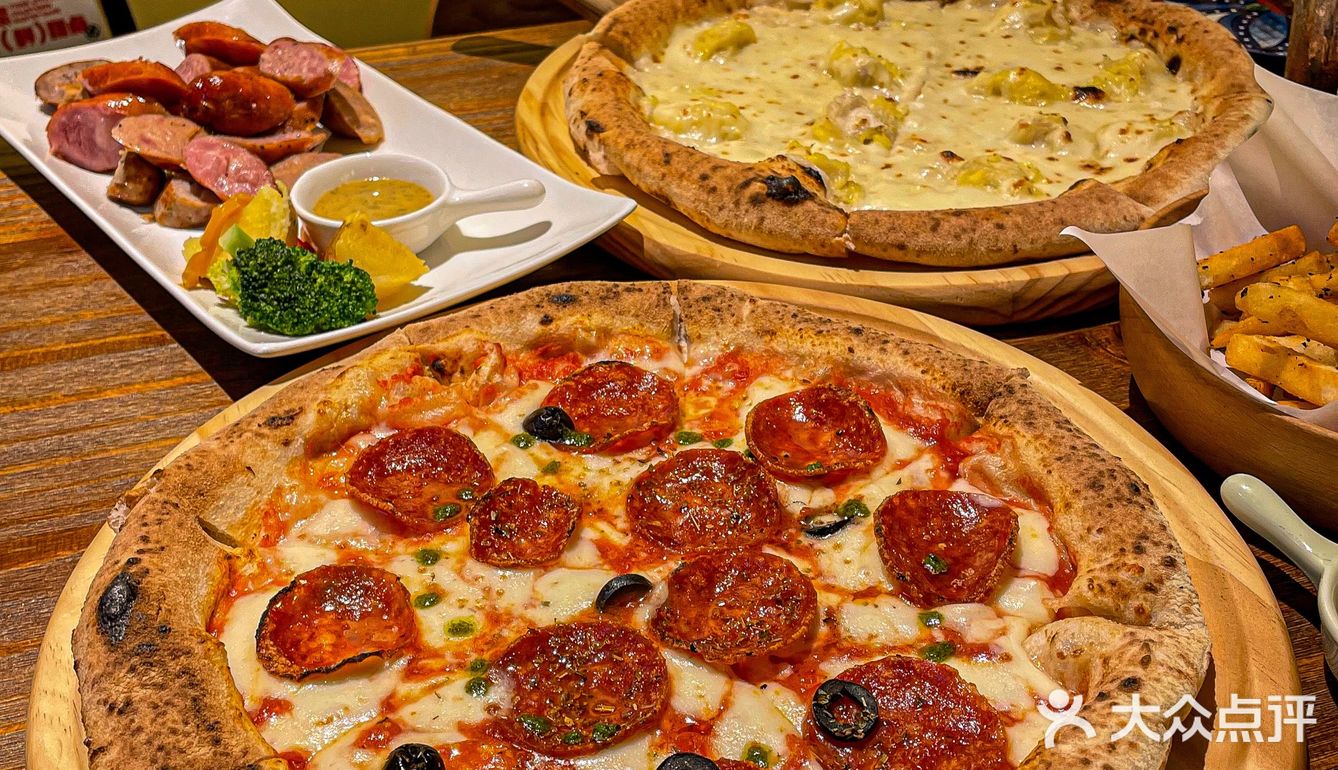 周末偷个懒，黎黄陂路拍照在吃顿披萨🍕