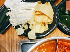 -呷哺呷哺(万达新世界店)