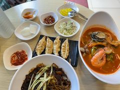 -贵宾庄炸酱面·韩式料理(高区店)